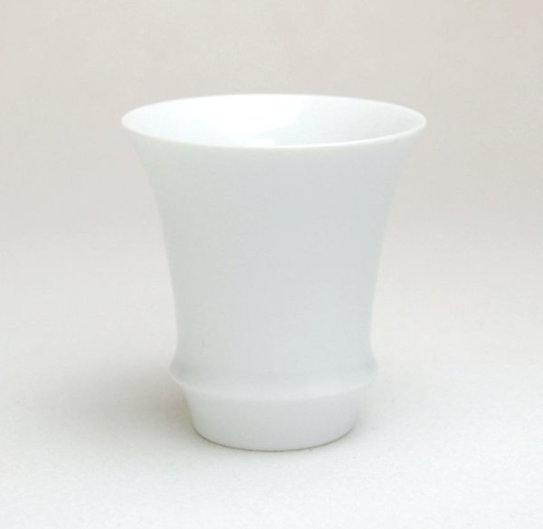 画像1: 【有田焼匠の蔵】SAKE GLASS　白磁（反） (1)