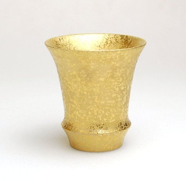 画像1: 【有田焼匠の蔵】SAKE GLASS　金彩（反） (1)