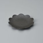 画像1: 野菊/黒漆 flower plate　TWF2023テーブルウェアフェスティバル (1)