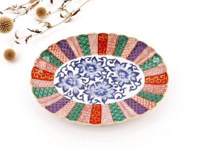 画像1: 染錦祥瑞菊割楕円皿【有田焼】