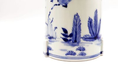 画像1: 染付楓鹿絵花瓶［有田焼 福泉窯］
