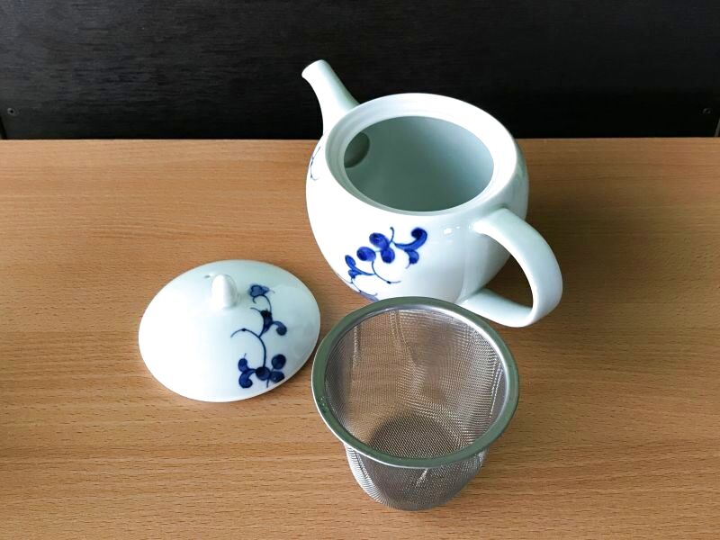 天目花唐草 コーヒーカップ４ヶセット（茶皿つき）/有田焼 - キッチン